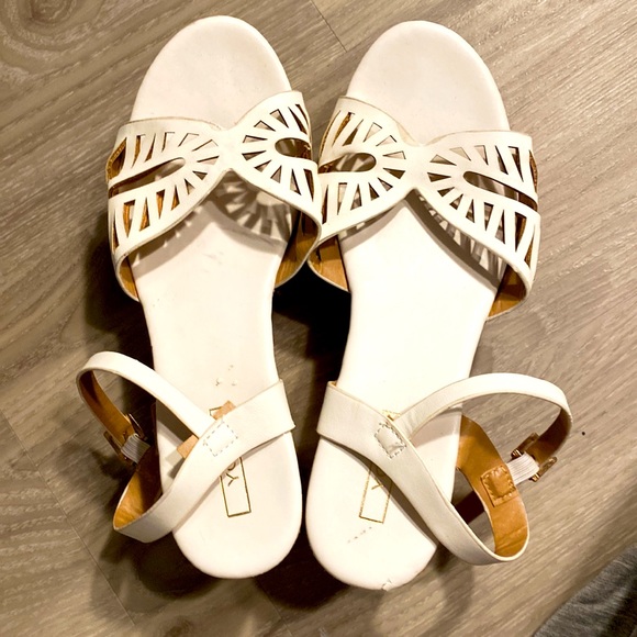 Yoki Cardin Wooden Platforms Wedges White Size 8 - Picture 2 of 4